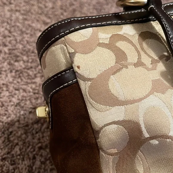 Beautiful Bronze, Brown, Suede/Leather Glitter Coach Purse! - Picture 5 of 9